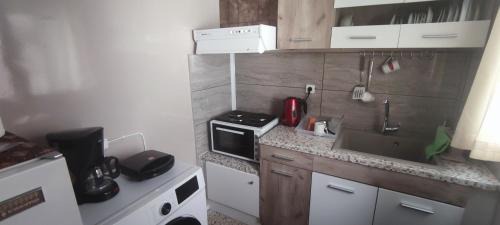 Loutra Edipsou Apartment | Mirka's house
