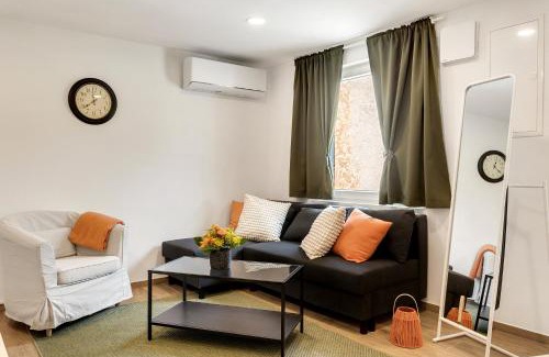 Hrastnik Apartment | Mirola homes - rent in nature