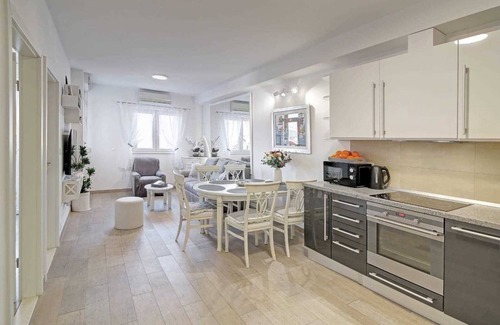 Dubrovnik Apartment | MIRROR apartment with parking garage