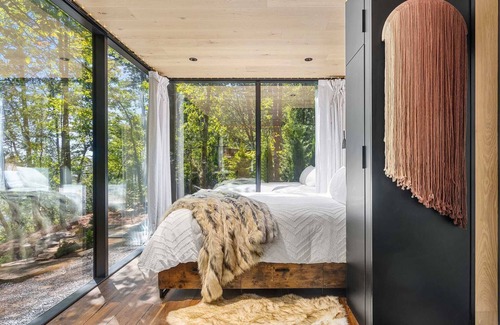 Lupton City Cabin | Mirror Cabin Forest S