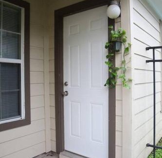 McAllen Apartment | Mirror, mirror on the wall!