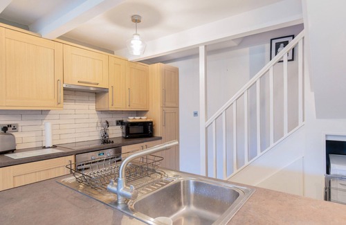 Thornton Cottage | MISCHA COTTAGE, pet friendly in Thornton, West Yorkshire