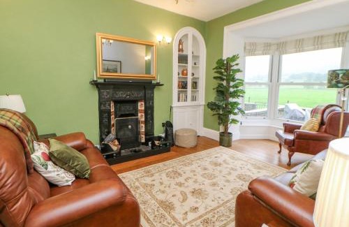 Hawes House | Miss Burrow's House