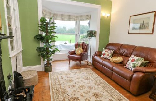 Hawes House | Miss Burrow's House