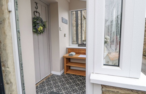 Hawes Cottage | MISS BURROW'S HOUSE, pet friendly, character holiday cottage in Hawes