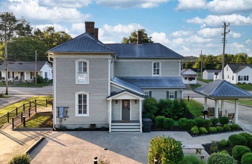 Lynchburg House | Miss Elizabeth's Place | Downtown Lynchburg