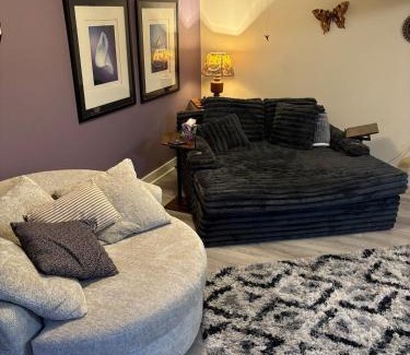 Coos Bay Apartment | Miss Ellies Estate