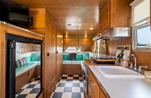 Willow City House | Miss Mary Longbottom - Glamping, Pool & Fireplace
