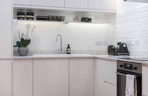 Bayswater Condo | Miss Westside Story - by Out of Office Lifestyle