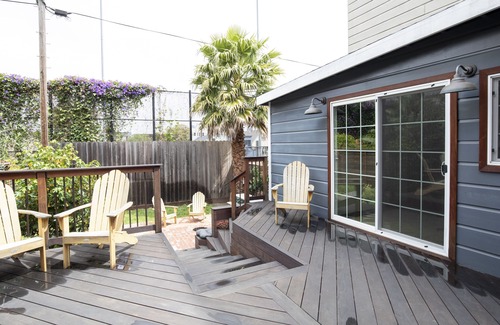 Inner Mission House | Mission All: Backyard, Bar Shed and full apartment!