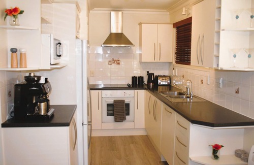 Mission Bay House | Mission Bay Beach House. Pet-Friendly
