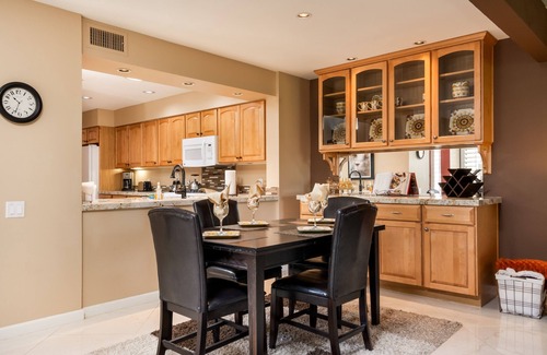 Rancho Mirage Villa | Mission Hills Country Club Villa with 2 King Beds