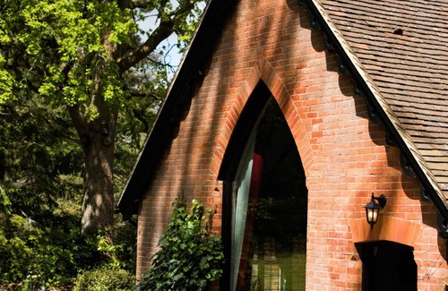 Warninglid House | Mission House - sleeps 12 guests in 5 bedrooms