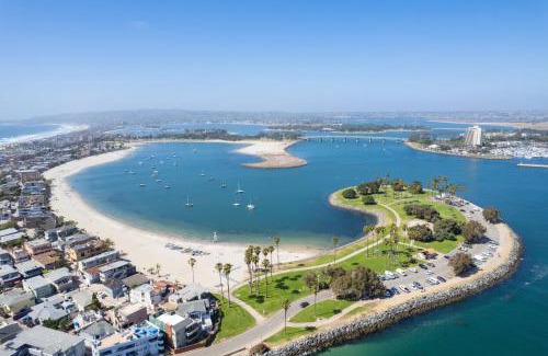 South Mission Beach Apartment | Mission Point 2 by AvantStay Mission Beach Home w Large Balcony Steps to Beach