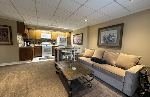 Missionary Ridge Apartment | Missionary Ridge Retreat- game room, putting green, tennis, & more!