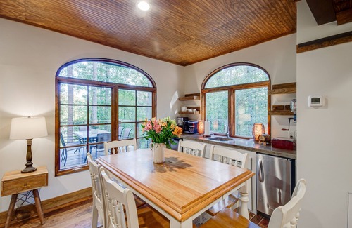 Tougaloo Cabin | Mississippi Retreat w/Hot Tub, Deck & Lake Views!