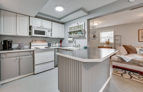 Nixa Apartment | Missouri Couple's Retreat: 'Shouse' w/Patio, Yard