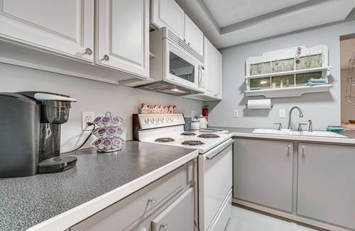 Nixa Apartment | Missouri Couple's Retreat: 'Shouse' w/Patio, Yard