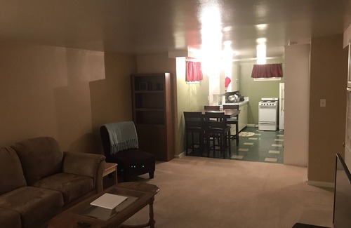 Billings House | Missouri Retreat Bnb
