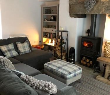Foulridge House | Mistletoe Cottage