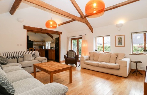 Kemeys Commander Cottage | Mistletoe Cottage