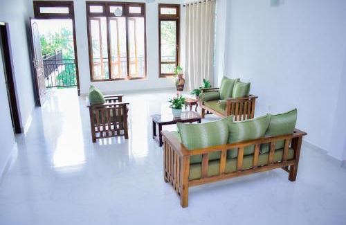 Kandy House | Misty Clouds Homestay