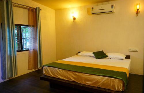 Mananthavady Bed & Breakfast | Misty Hills Cabin