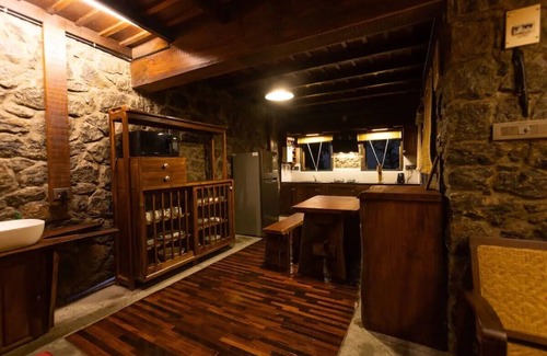 Udumbanchola Villa | Misty Hogans Hill Station Stay | Entire Stay Near Munnar | Breakfast | Sleeps 10