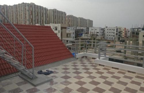 Gachibowli Bed & Breakfast | Misty Lake Guest House