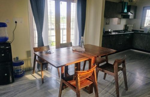 Gachibowli Bed & Breakfast | Misty Lake Guest House