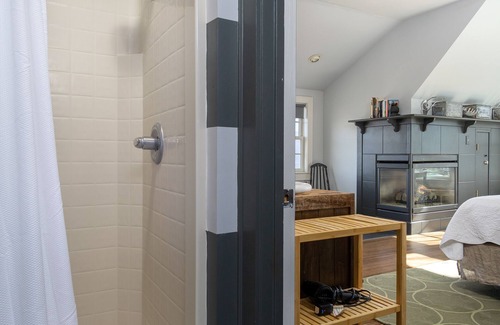 Skyland House | Misty Mountain Hideaway | Under New Management, Hot Tub & Mountain Views
