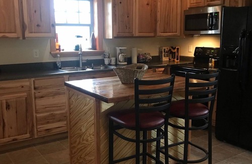 Davisville House | Misty Valley Hideaway on the scenic Courtois River