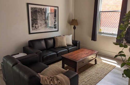 Albury House | Mitchell Cottage- Heritage Chic in Central Albury - Gorgeous two bedroom cottage in central Albury