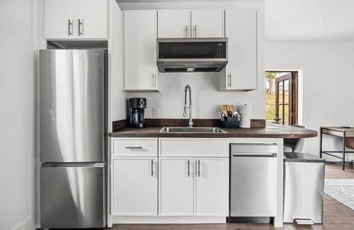 Celina Cabin | Mitchell Creek Marina Villa 1