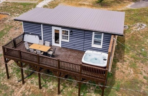 Celina Cabin | Mitchell Creek Marina Villa 1