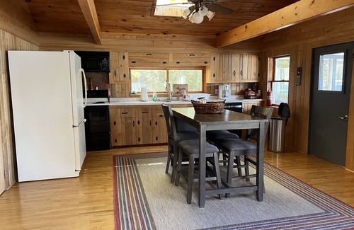 Gwinn House | Mitchell Lake 3 bedroom, 1 full bathroom, 1 half bathroom getaway