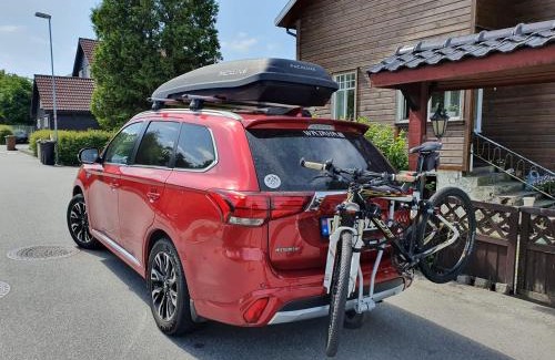 Sandnes Other | Mitsubishi med telt og camping utstyr