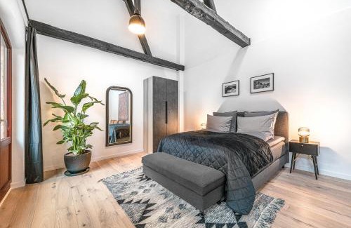 Prenzlauer Berg Apartment | Mitte Loft group & family friendly, 150m2, 2BRs, 2Bathrooms, living & dinning room , 4 - 8 Guests