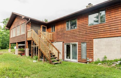 Lac du Flambeau House | Mitten Lake Retreat