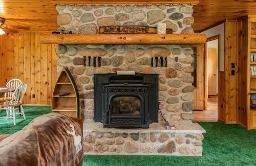 Lac du Flambeau House | Mitten Lake Retreat