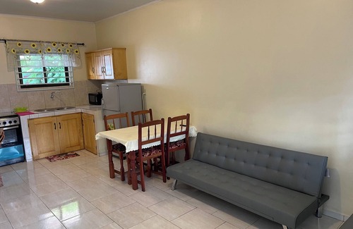 Paramaribo Apartment | `MIUR Vakantiewoningen 3