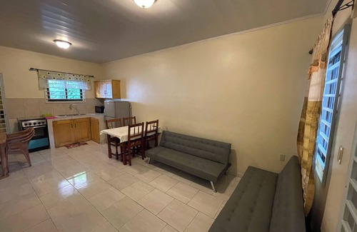 Paramaribo Apartment | `MIUR Vakantiewoningen 3