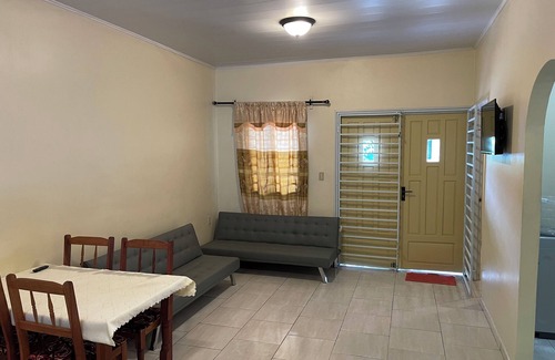 Paramaribo Apartment | `MIUR Vakantiewoningen 3