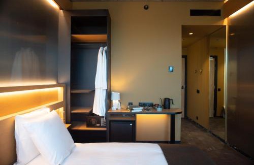 Watermaal-Bosvoorde Hotel | Mix Brussels -Gym & Wellness for adults only-