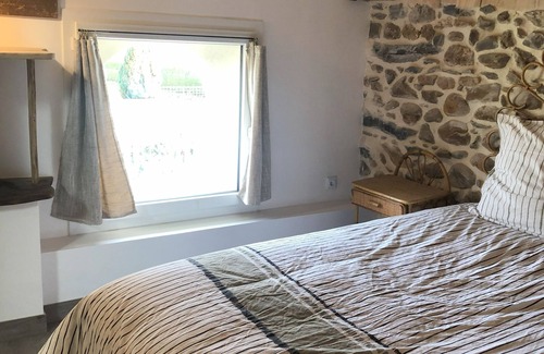 La Barthe-de-Neste Bed & Breakfast | Mixed dormitory at the hostel for groups or families of up to 8 people.