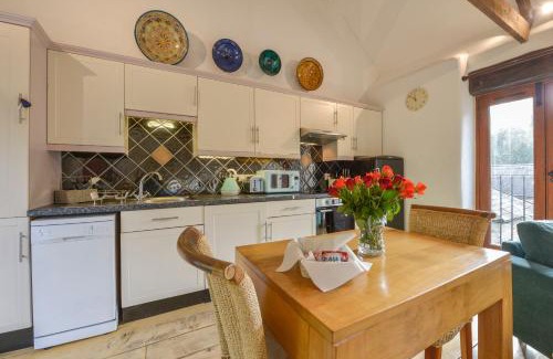Kingsbridge House | Mixit Cottage