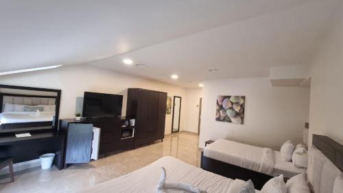 Ramallah Hotel | Mizirawi Historic Hotel