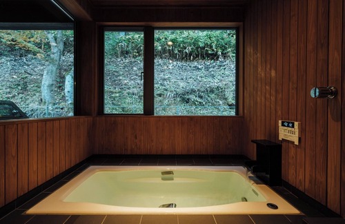 Onan RV Rental | Mizuho Guest House/Ochi County Shimane