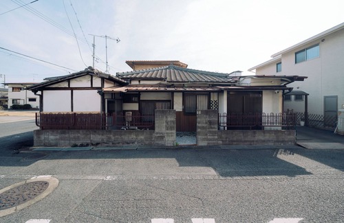 Kurashiki House | MIZUSHIMA OLD HOUSE｜Family and friends｜Nostalgic house｜98 ㎡｜Parking lot｜Bikan Historical Quarter 20 min.｜Seto Ohashi Bridge 30 min.｜Naoshima