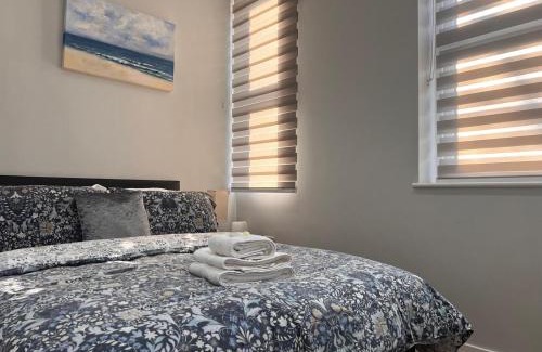 Walpole Apartment | MJ Serviced apartment - West London